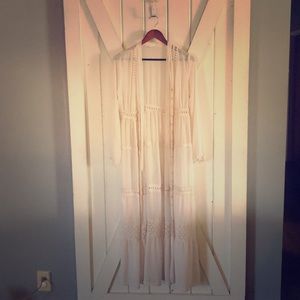 Coco + Jaimeson bohemian style pull over